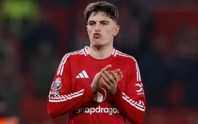 Chi tiết về lời đề nghị từ Manchester United